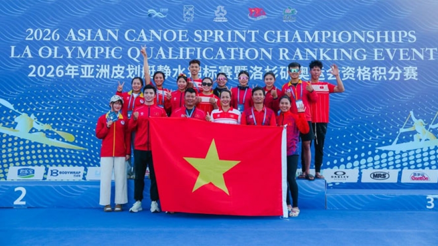 Vietnam wins gold at Asian Canoe Championships, earns Olympic points